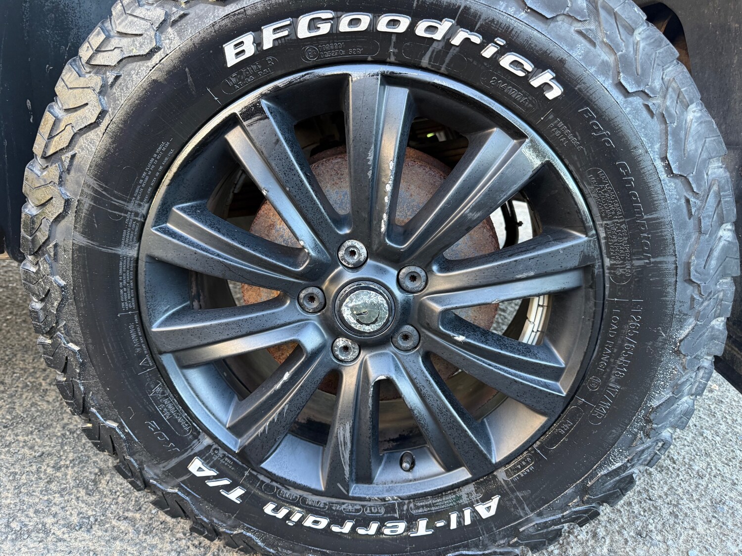 Used Volkswagen Amarok 2012 for sale - 76381982: Photo 29