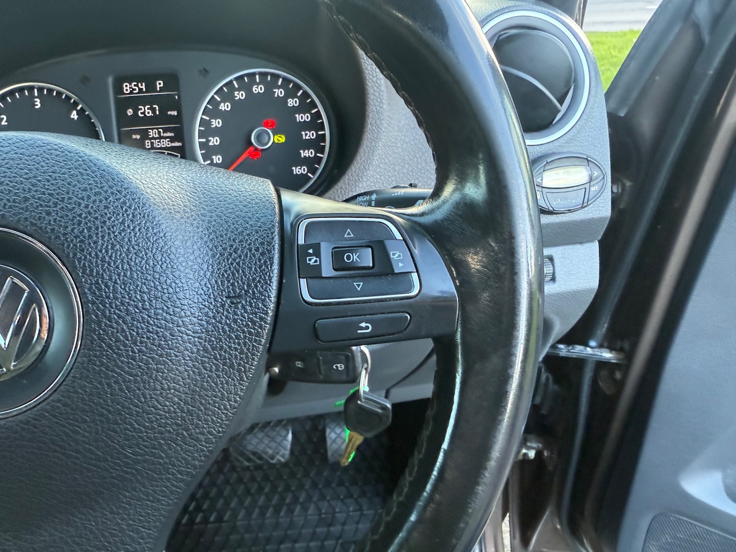 Used Volkswagen Amarok 2012 for sale - 76381982: Photo 38