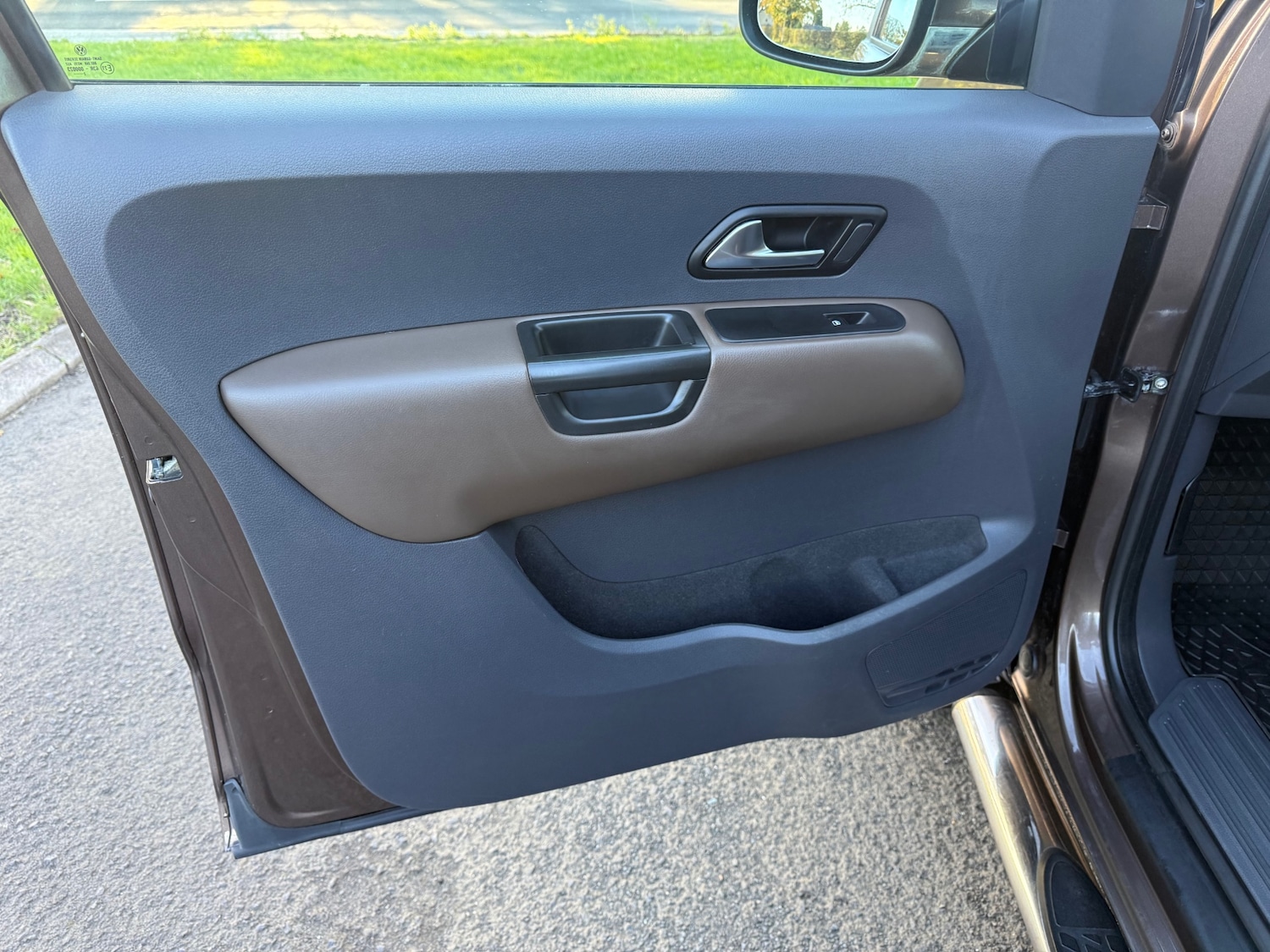 Used Volkswagen Amarok 2012 for sale - 76381982: Photo 41