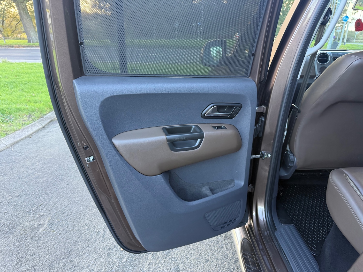 Used Volkswagen Amarok 2012 for sale - 76381982: Photo 42