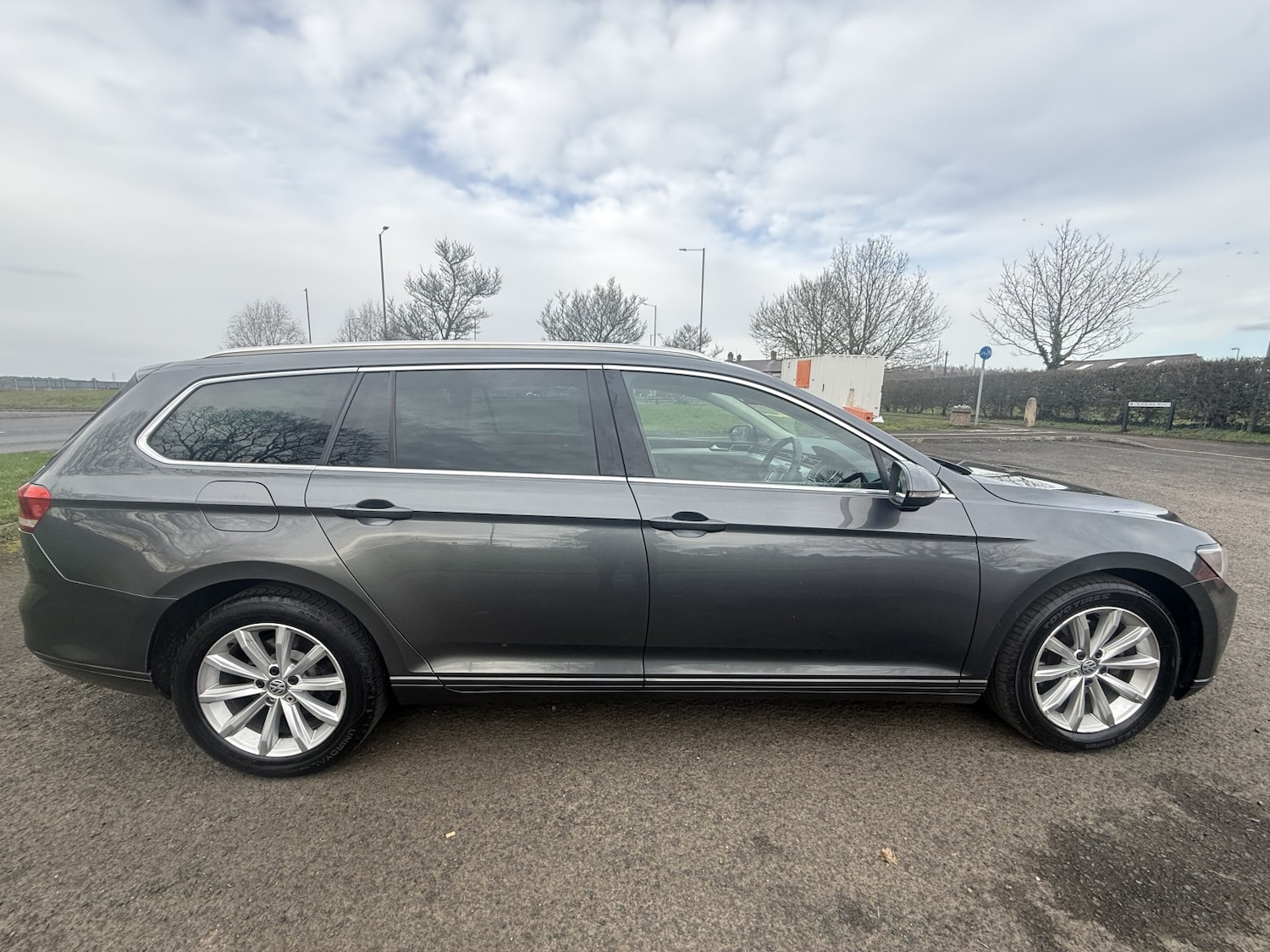 Used Volkswagen Passat 2016 for sale - 77639001: Photo 2