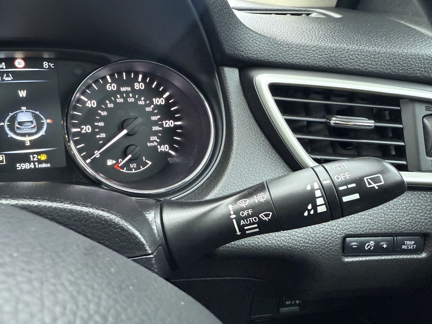 Used Nissan Qashqai 2017 for sale - 77303723: Photo 17