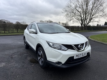 Used Nissan Qashqai 2017 for sale - 77303723: Photo