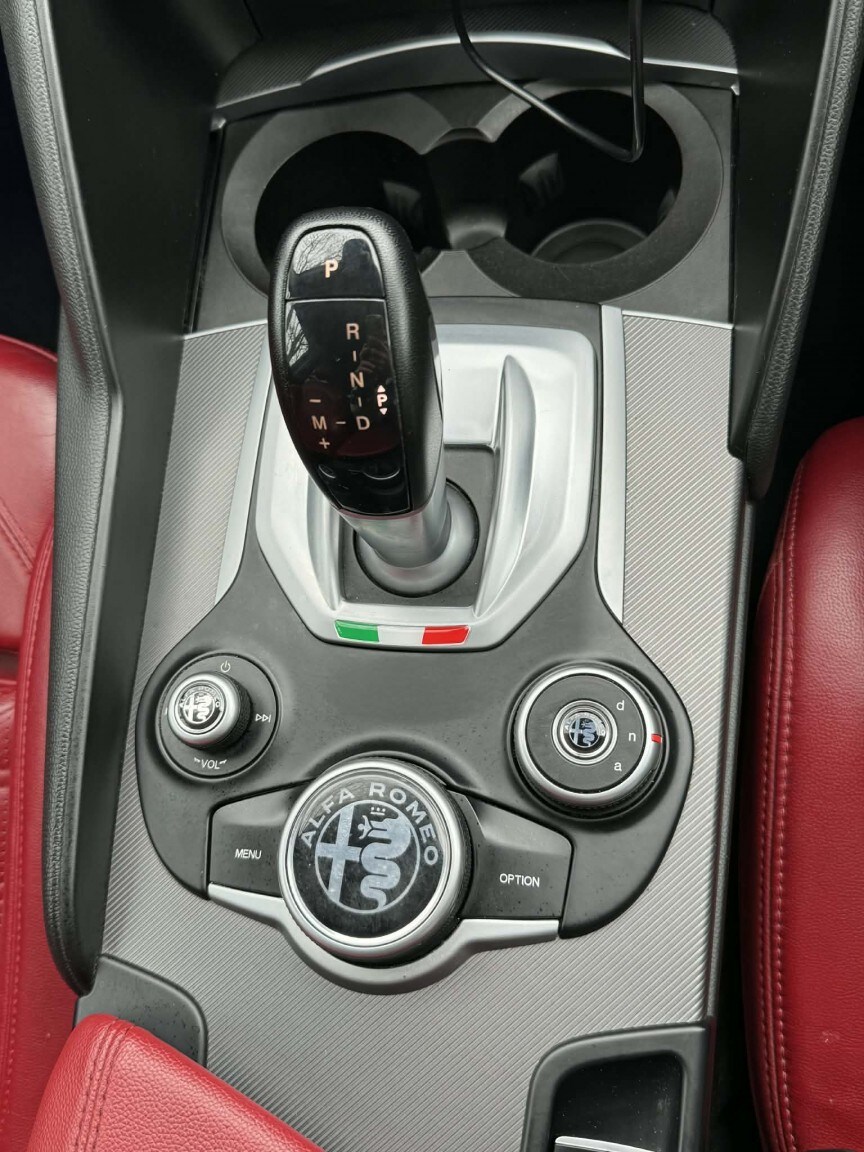 Used Alfa Romeo Giulia 2017 for sale - 77609956: Photo 32