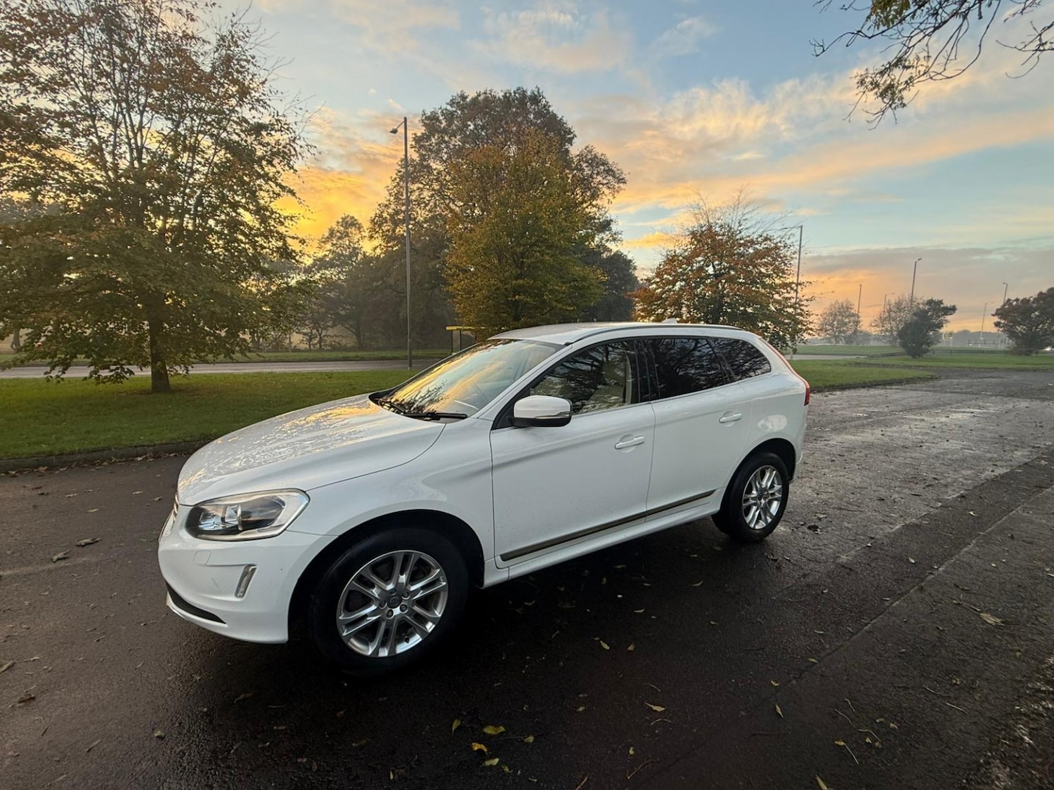 Used Volvo XC60 2013 for sale - 76352253: Photo 2