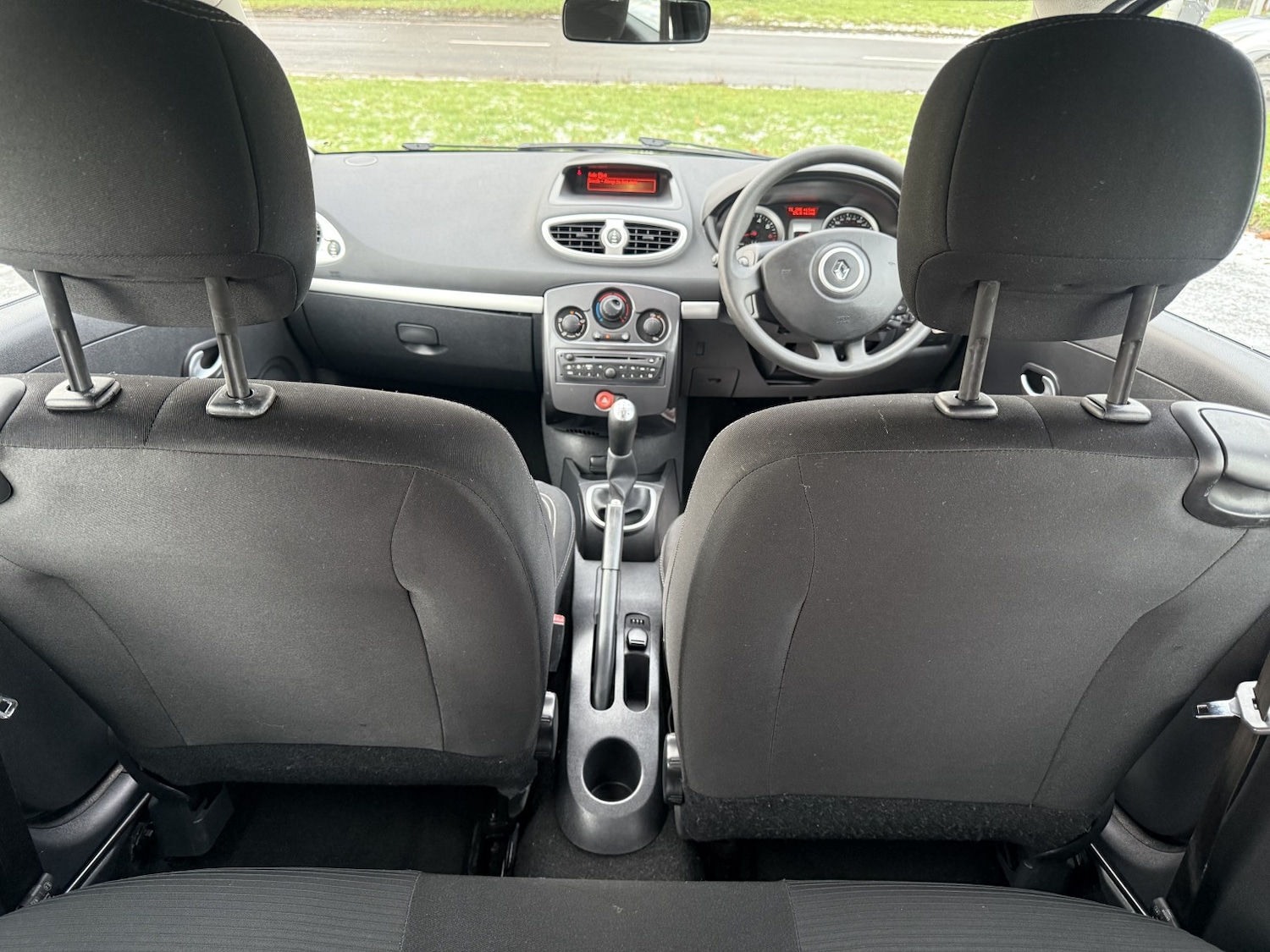 Used Renault Clio 2012 for sale - 77129470: Photo 20