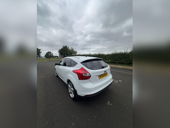 Used Ford Focus 2011 for sale - 75657620: Photo