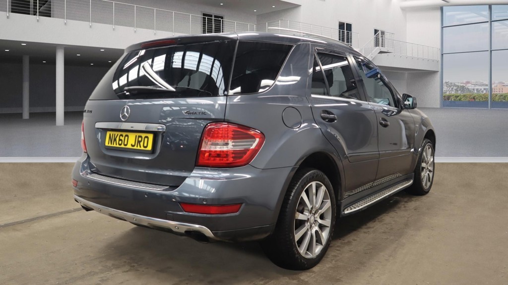 Used Mercedes-Benz M Class 2010 for sale - 76580000: Photo 8
