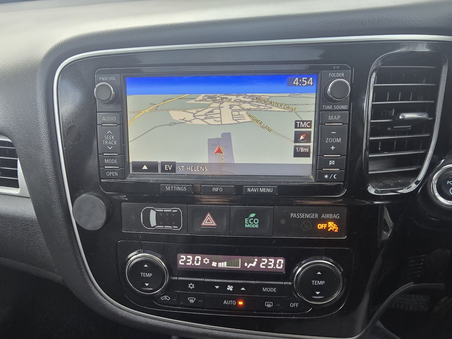 Used Mitsubishi Outlander 2014 for sale - 77749959: Photo 9