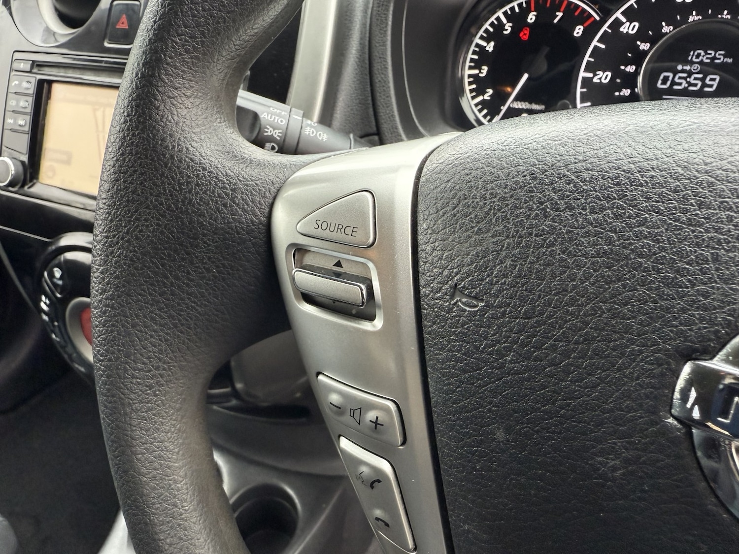 Used Nissan Note 2013 for sale - 76769848: Photo 19