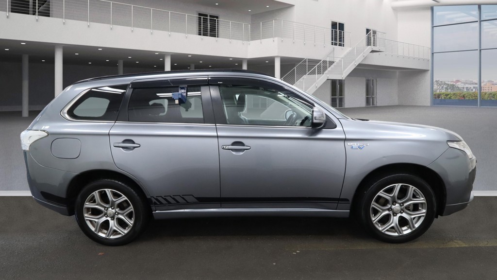 Used Mitsubishi Outlander 2015 for sale - 76837049: Photo 5