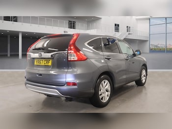 Used Honda CR-V 2017 for sale - 76837055: Photo