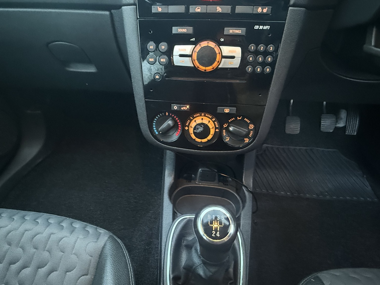 Used Vauxhall Corsa 2013 for sale - 77201280: Photo 26