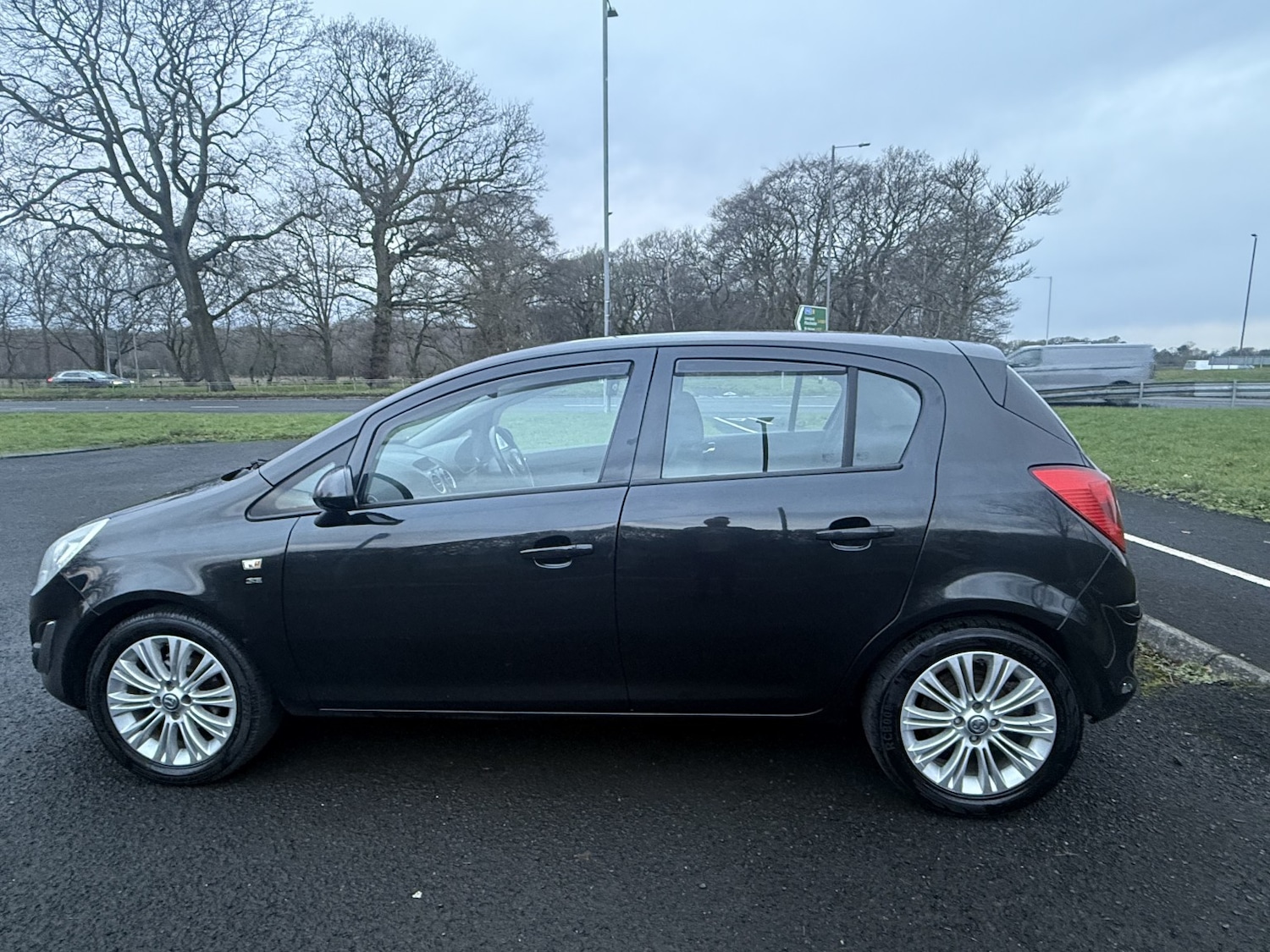Used Vauxhall Corsa 2013 for sale - 77201280: Photo 5