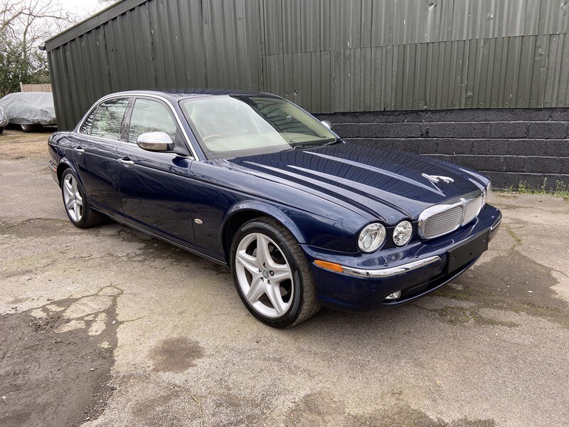 Jaguar xj executive