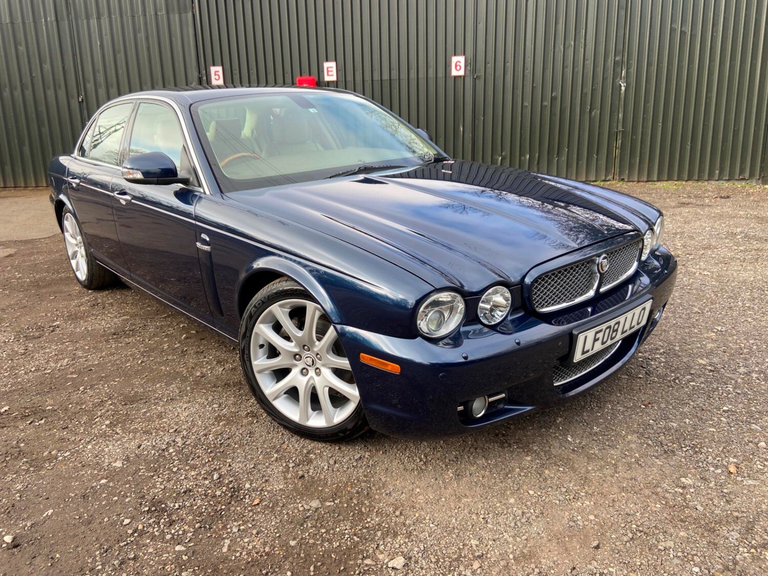 Classic Jaguar Xj Series Cars for Sale | CCFS