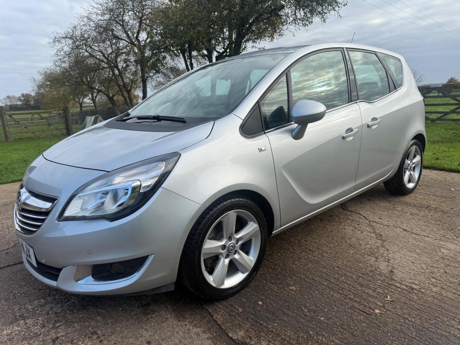 Used Vauxhall Meriva 2016 for sale - 76618607: Photo 10