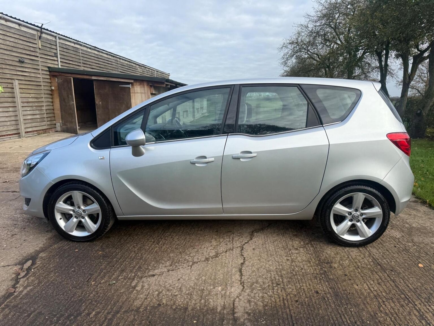 Used Vauxhall Meriva 2016 for sale - 76618607: Photo 13
