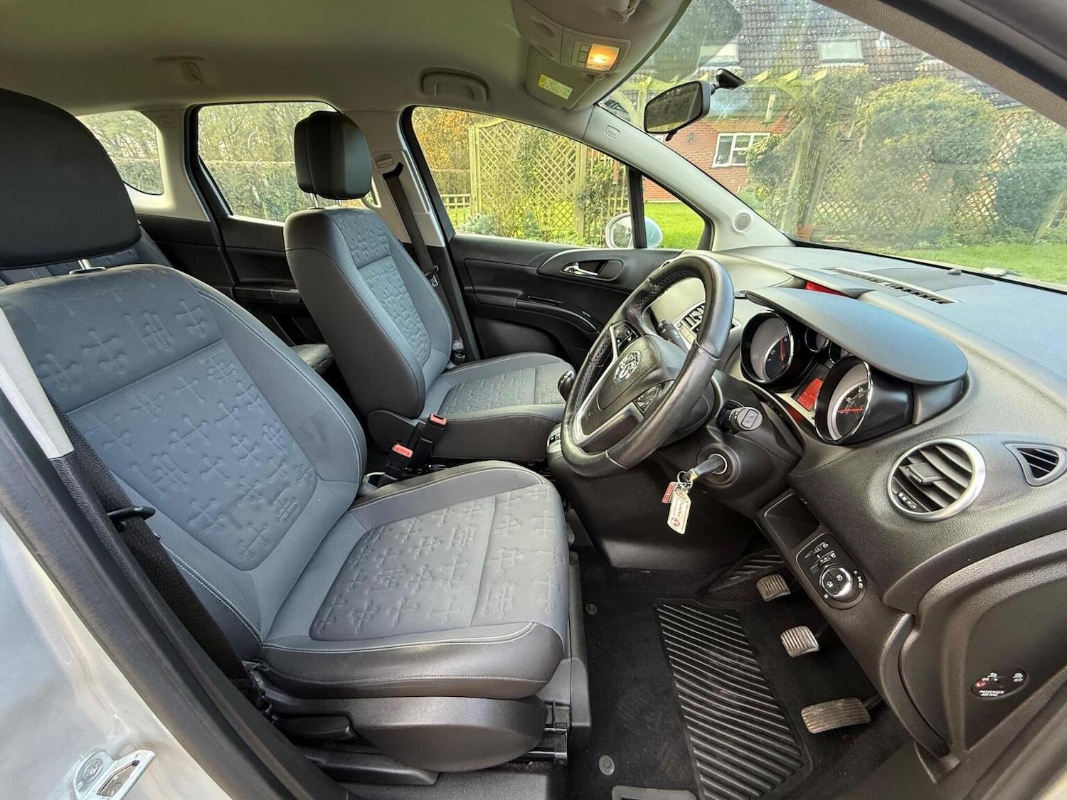 Used Vauxhall Meriva 2016 for sale - 76618607: Photo 28