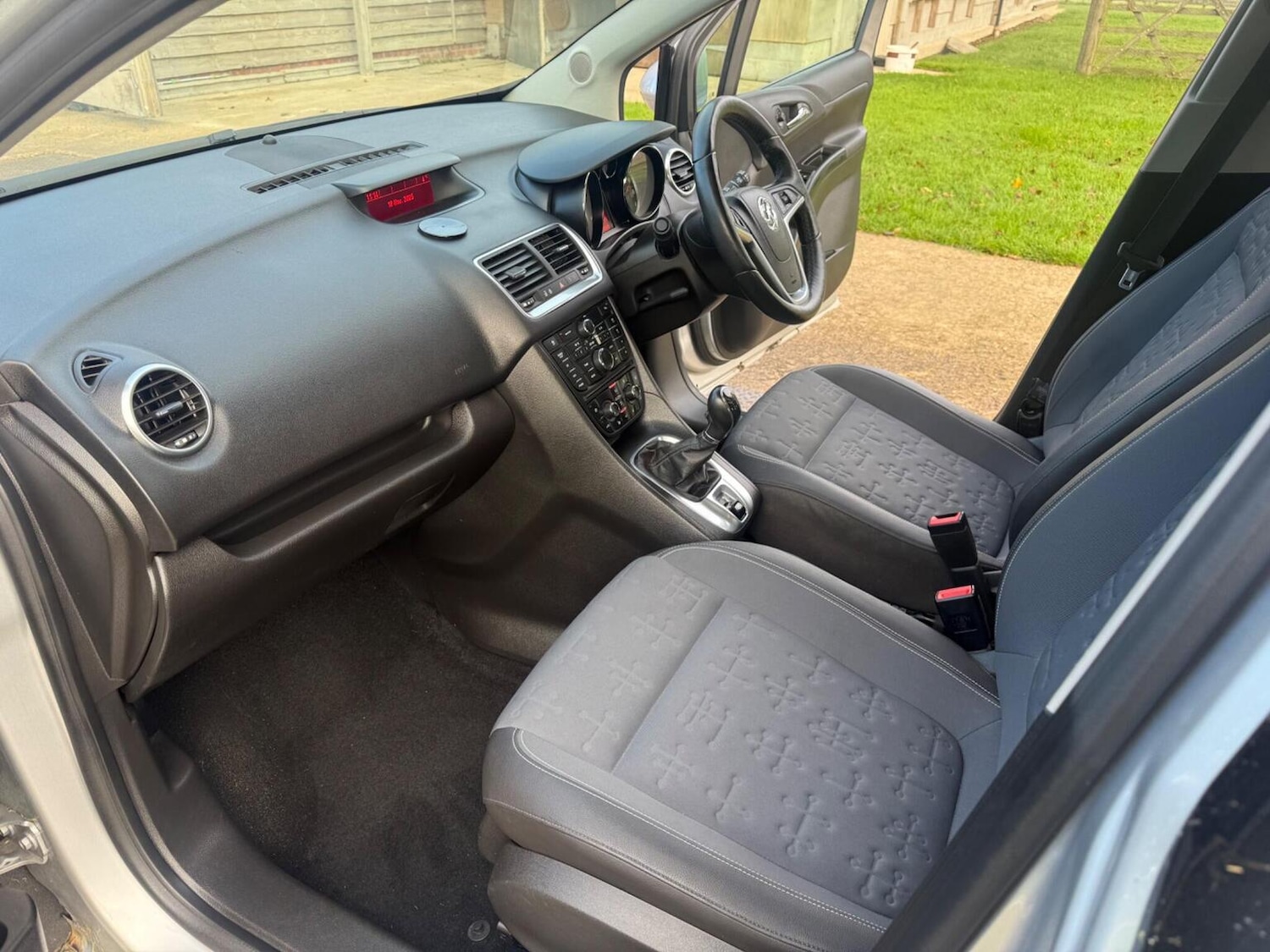 Used Vauxhall Meriva 2016 for sale - 76618607: Photo 49