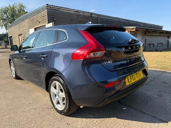 Used Volvo V40 2013 for sale - 79417418: Photo