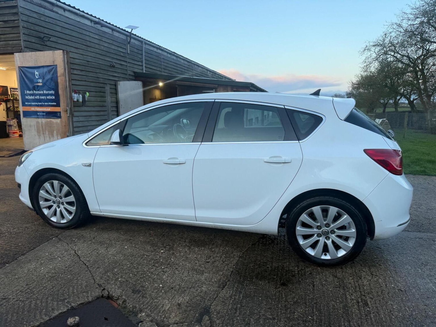 Used Vauxhall Astra 2013 for sale - 77578456: Photo 17
