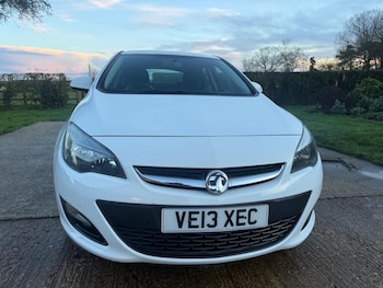 Used Vauxhall Astra 2013 for sale - 77578456: Photo