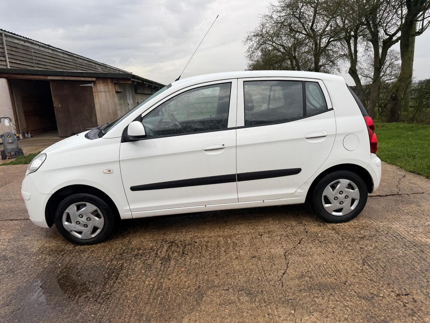 Used Kia Picanto 2010 for sale - 76974421: Photo 15
