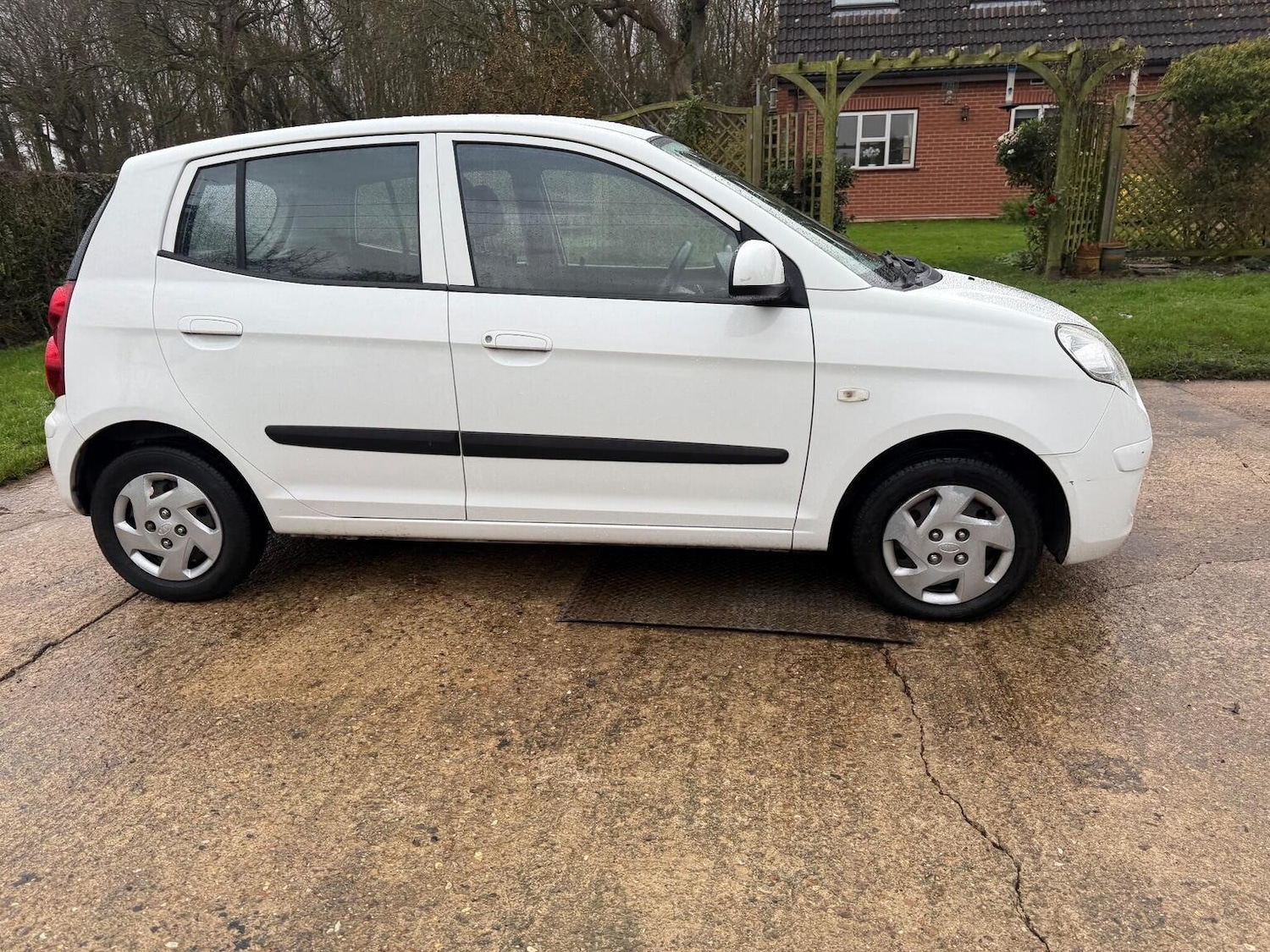 Used Kia Picanto 2010 for sale - 76974421: Photo 21