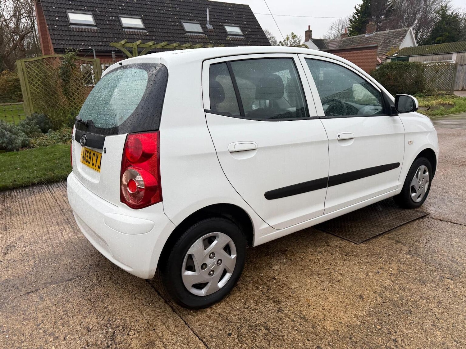 Used Kia Picanto 2010 for sale - 76974421: Photo 26