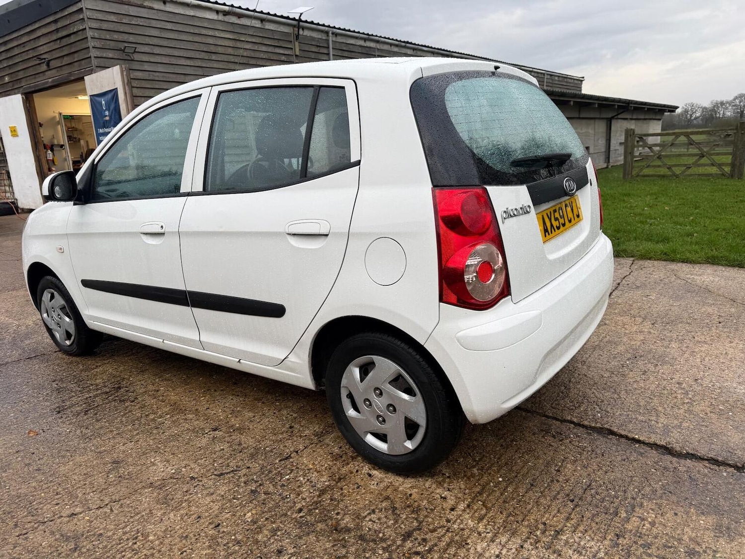 Used Kia Picanto 2010 for sale - 76974421: Photo 4