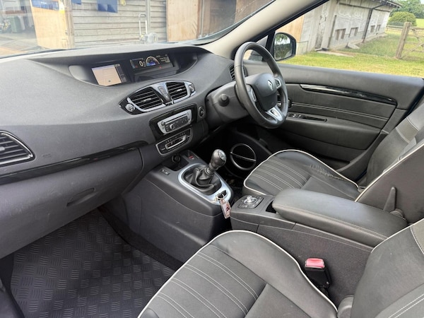 Used Renault Scenic 2012 for sale - 75173394: Photo 47