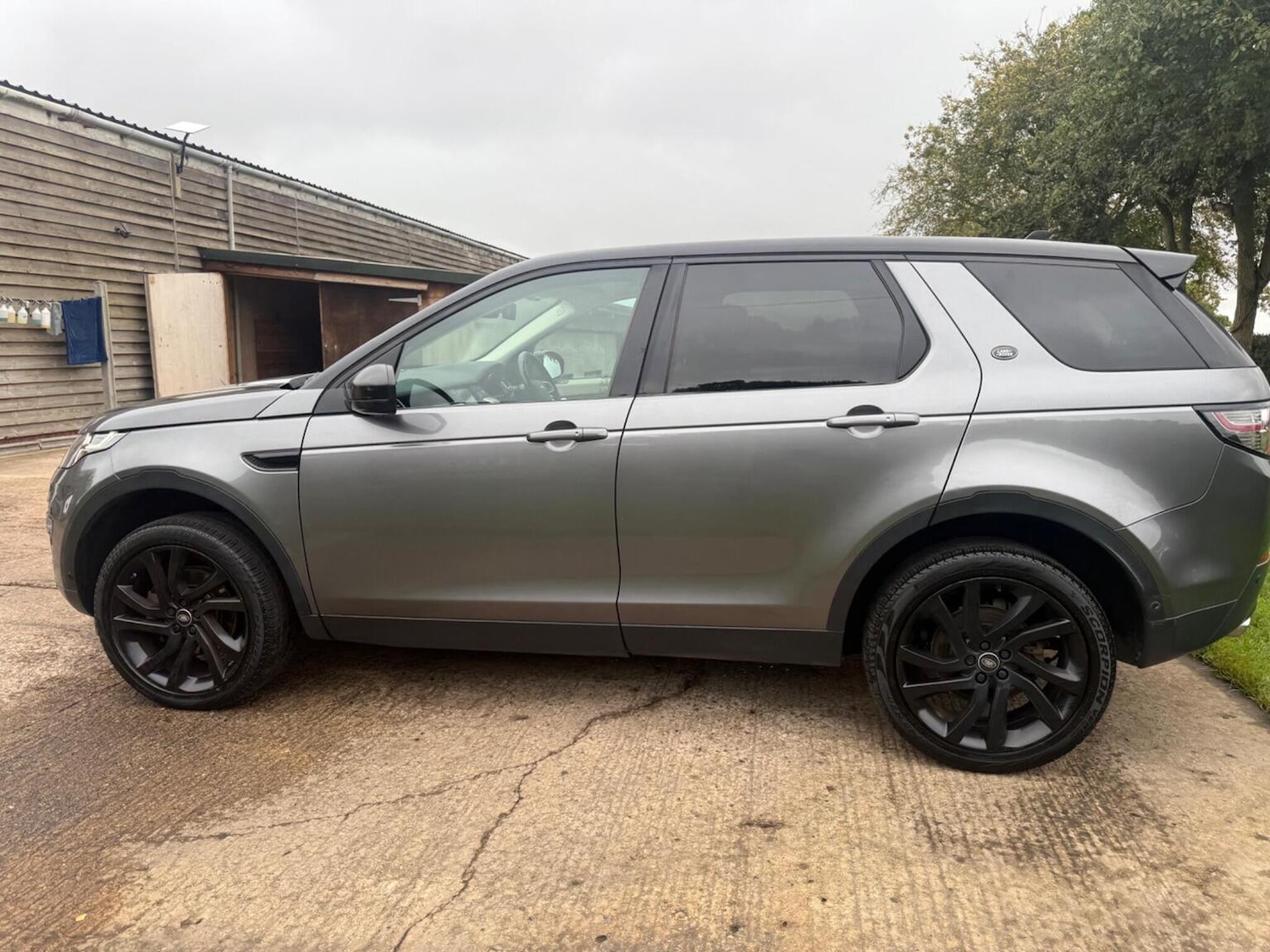 Used Land Rover Discovery Sport 2015 for sale - 76273336: Photo 17