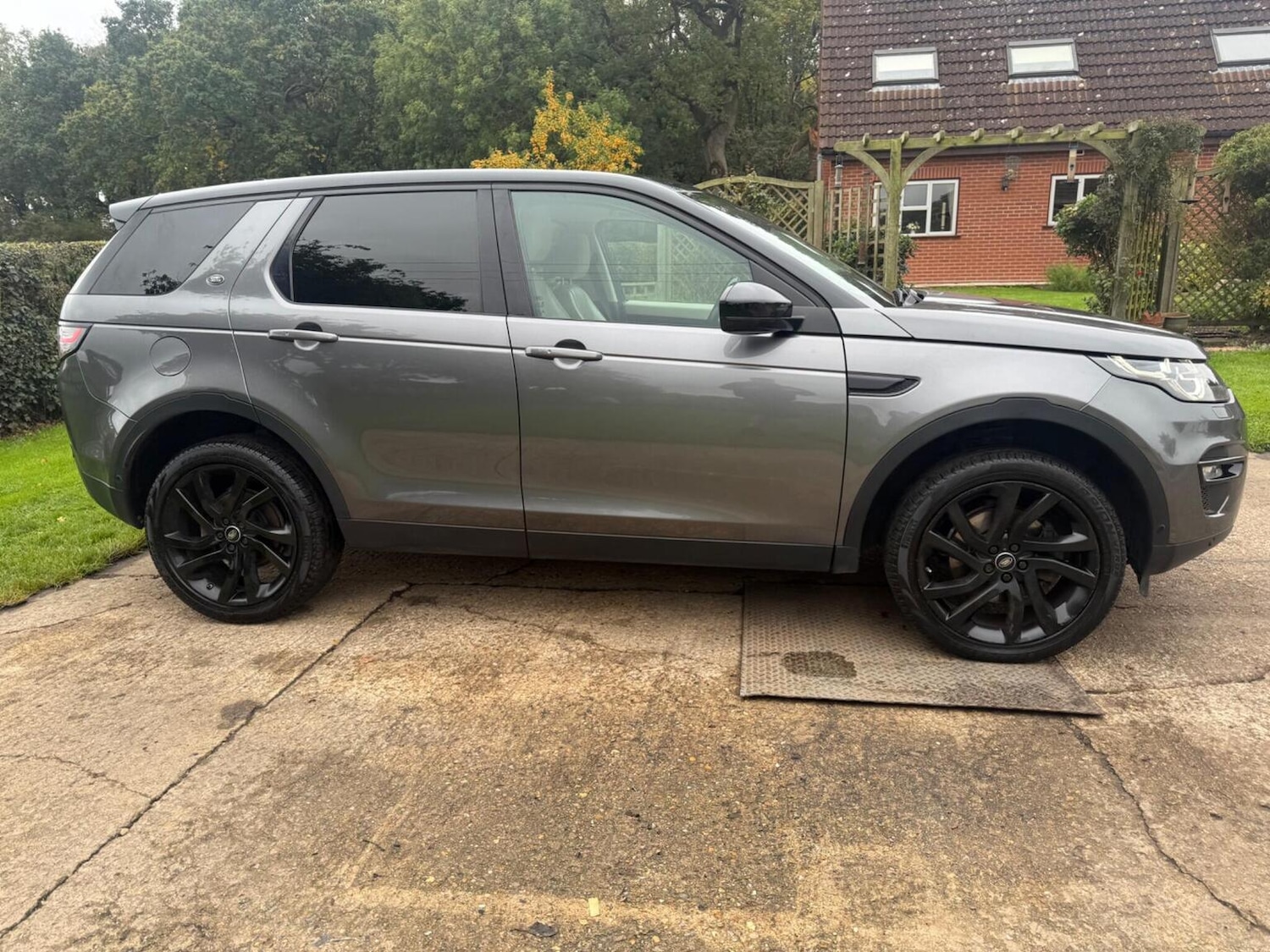 Used Land Rover Discovery Sport 2015 for sale - 76273336: Photo 24
