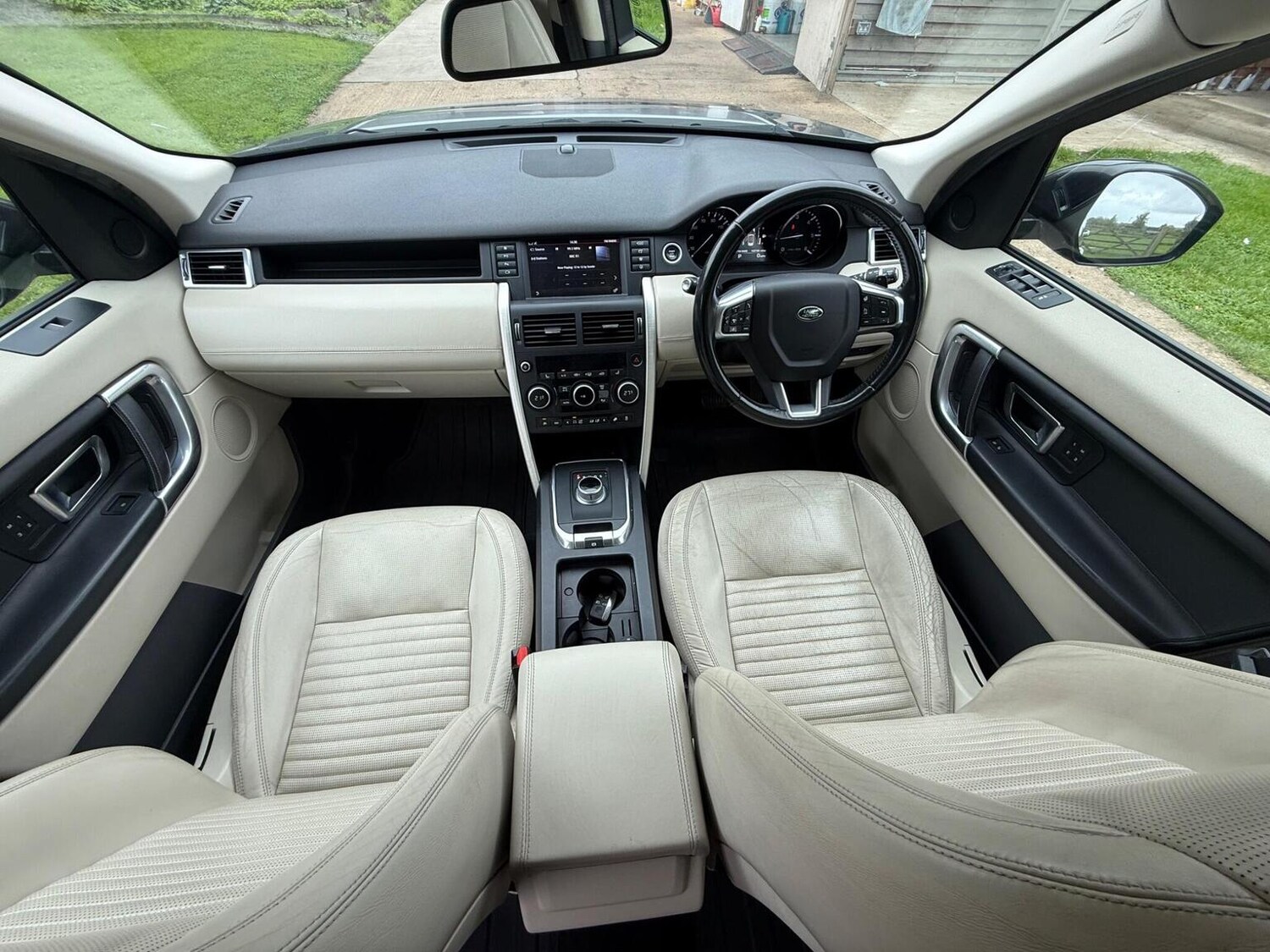 Used Land Rover Discovery Sport 2015 for sale - 76273336: Photo 32