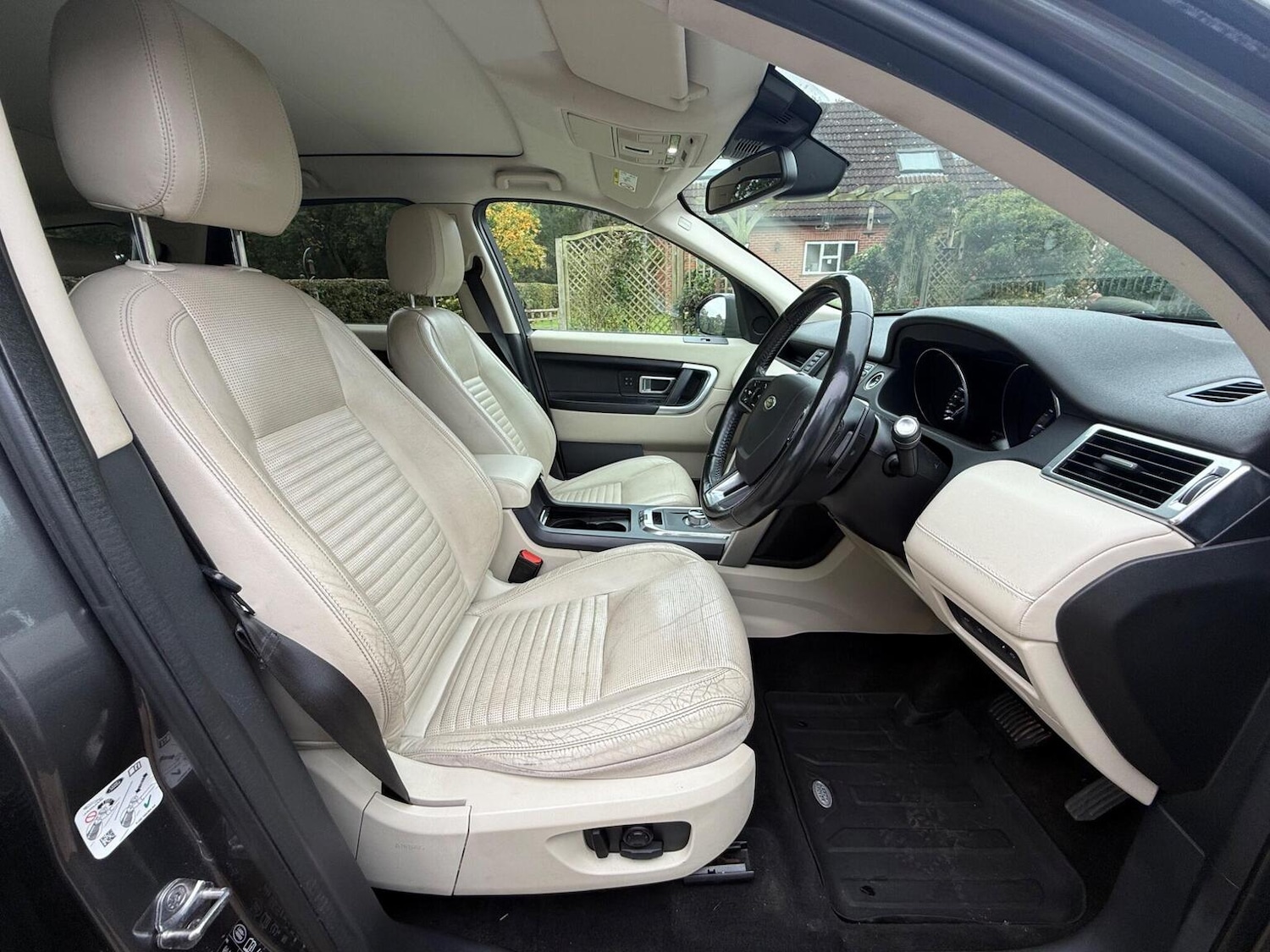 Used Land Rover Discovery Sport 2015 for sale - 76273336: Photo 38