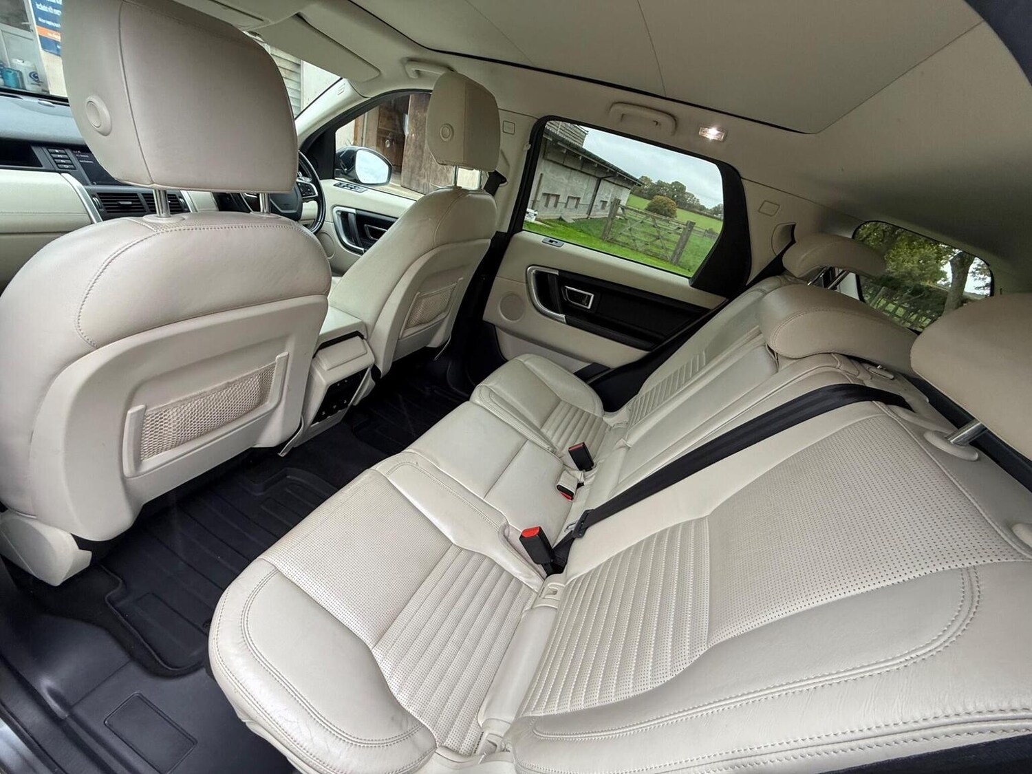 Used Land Rover Discovery Sport 2015 for sale - 76273336: Photo 40