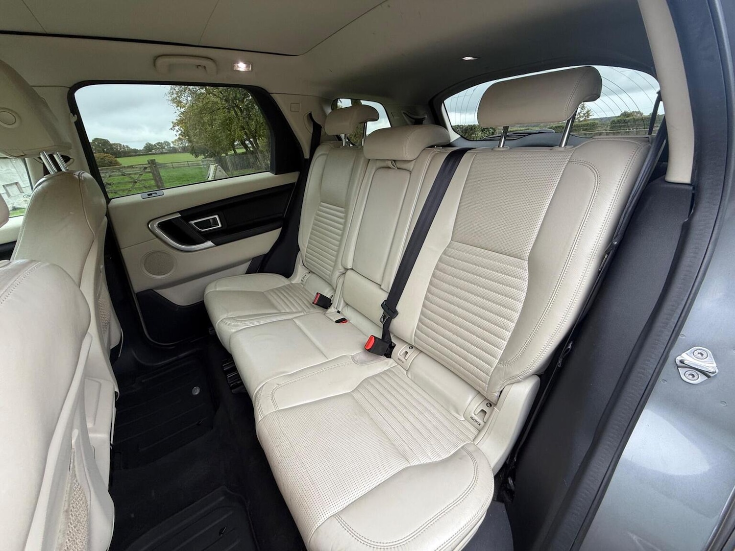 Used Land Rover Discovery Sport 2015 for sale - 76273336: Photo 41