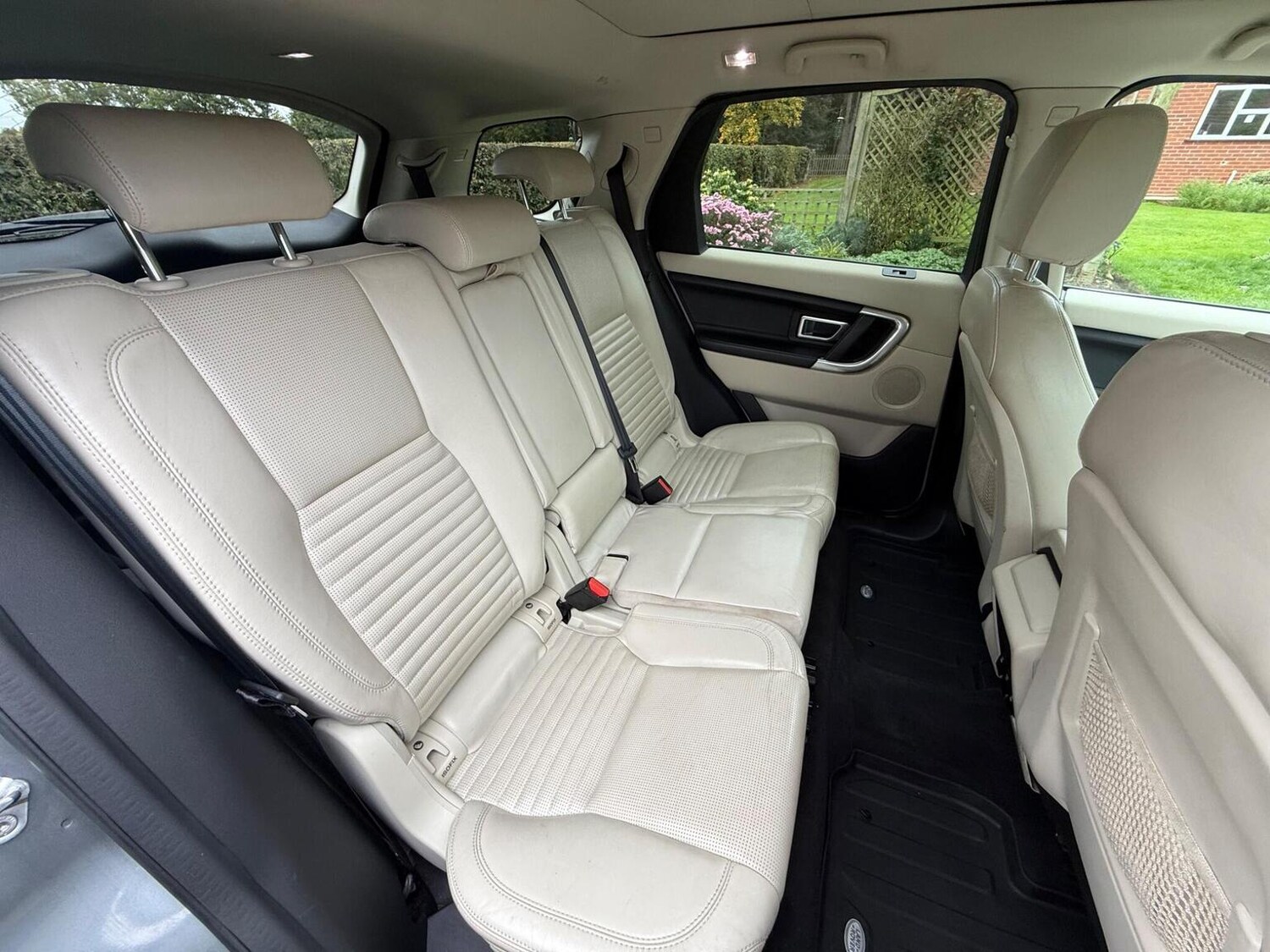 Used Land Rover Discovery Sport 2015 for sale - 76273336: Photo 47