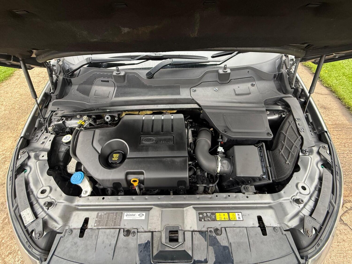 Used Land Rover Discovery Sport 2015 for sale - 76273336: Photo 53