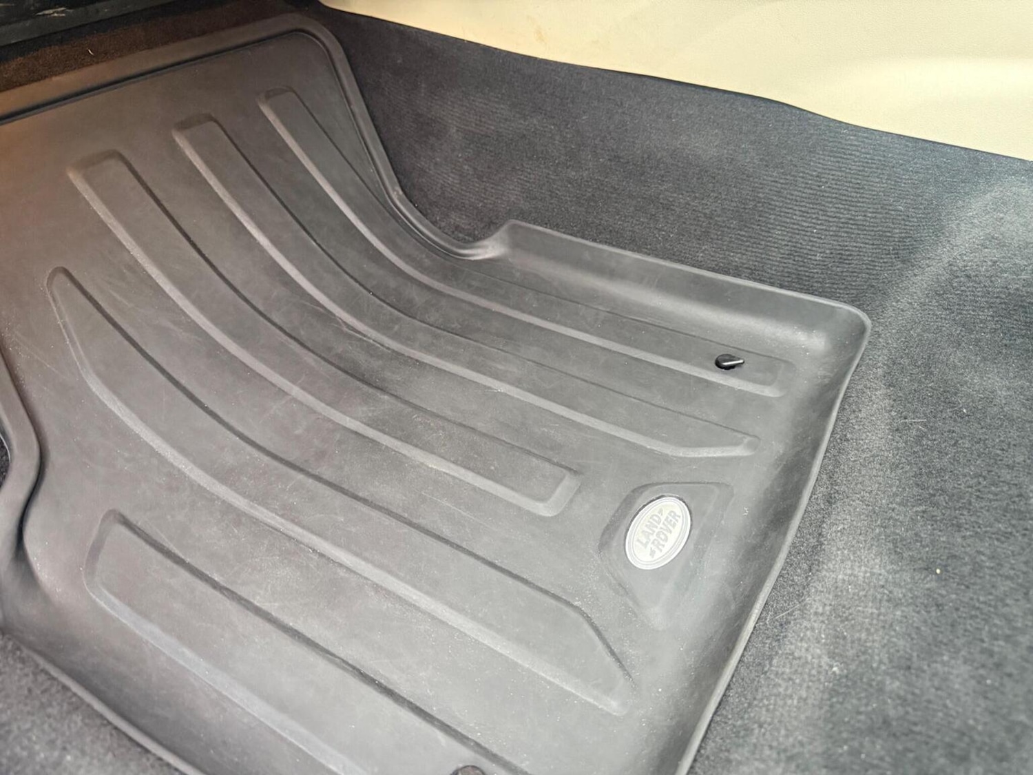 Used Land Rover Discovery Sport 2015 for sale - 76273336: Photo 81