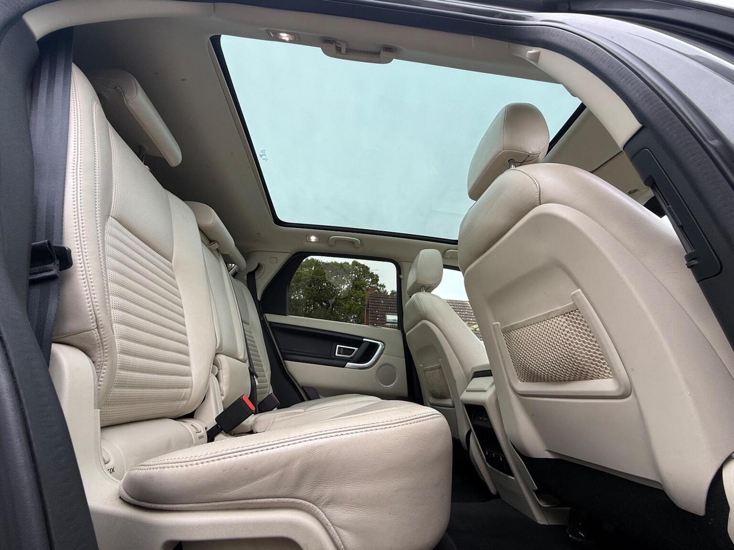 Used Land Rover Discovery Sport 2015 for sale - 76273336: Photo 84