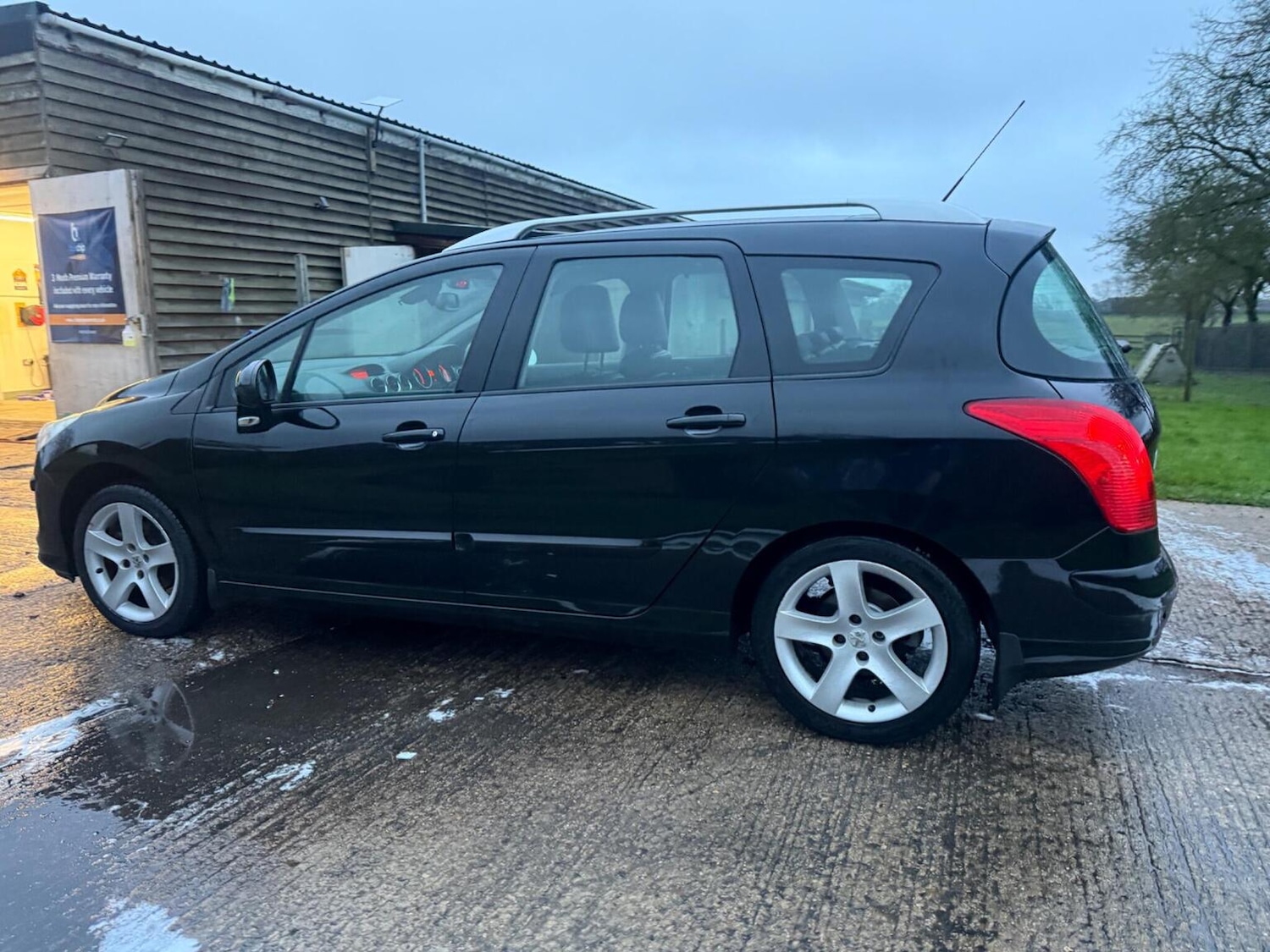 Used Peugeot 308 2011 for sale - 77398364: Photo 14