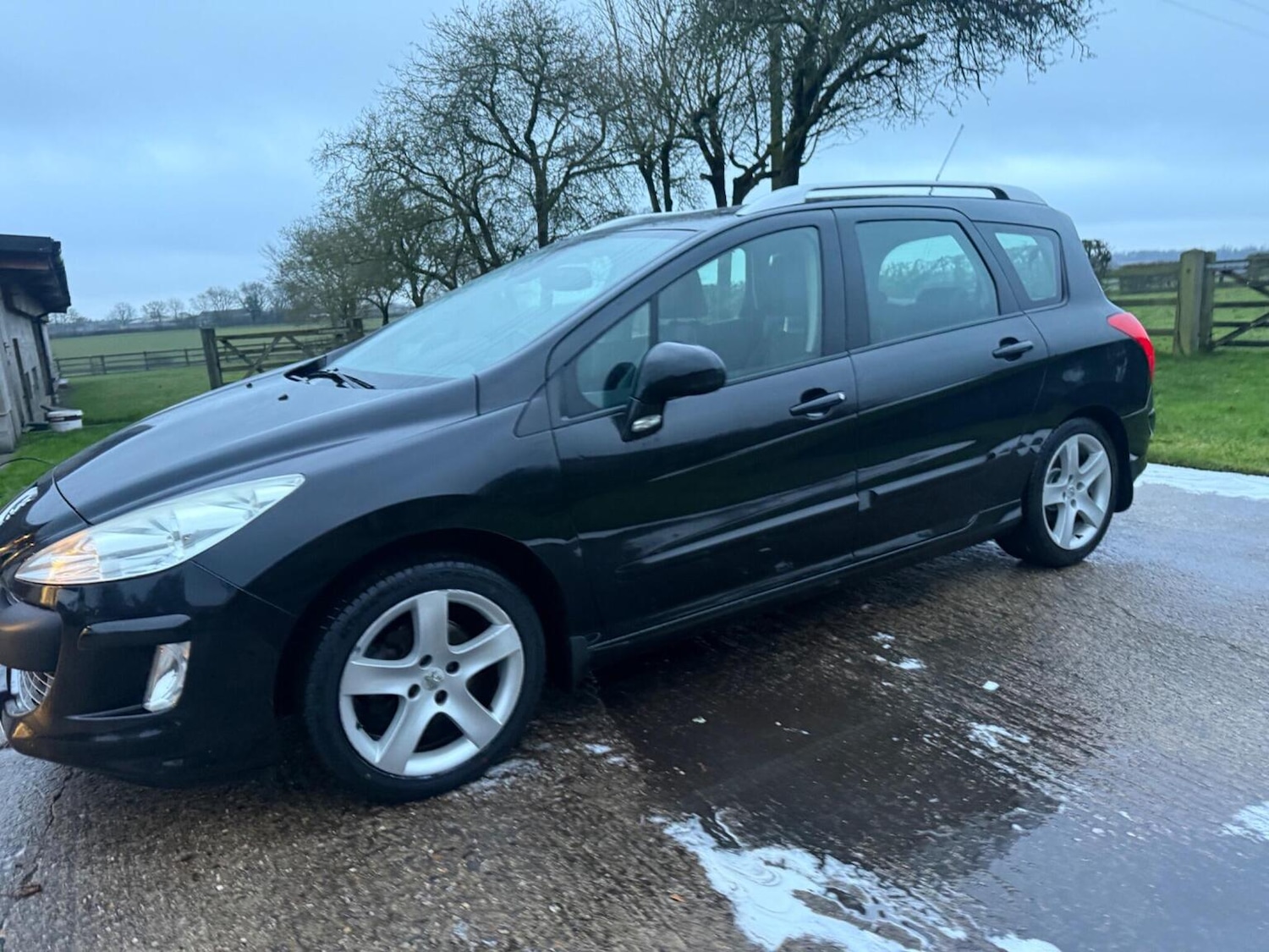 Used Peugeot 308 2011 for sale - 77398364: Photo 3