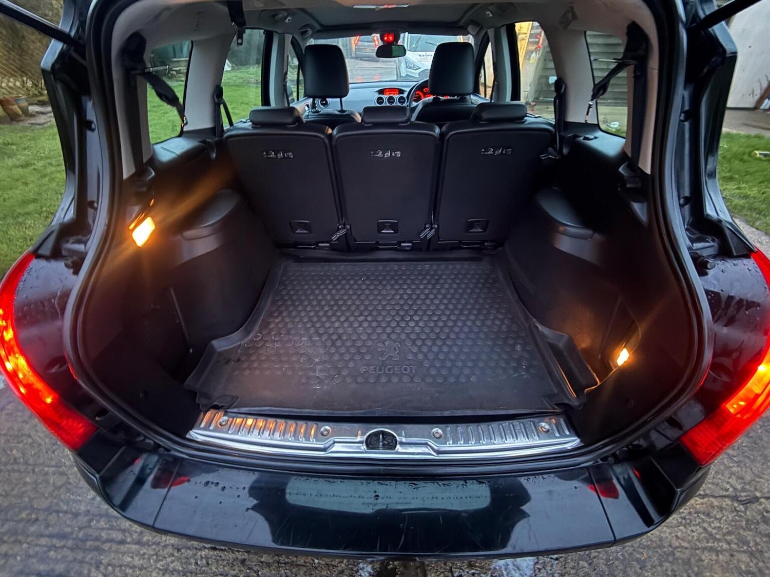 Used Peugeot 308 2011 for sale - 77398364: Photo 38