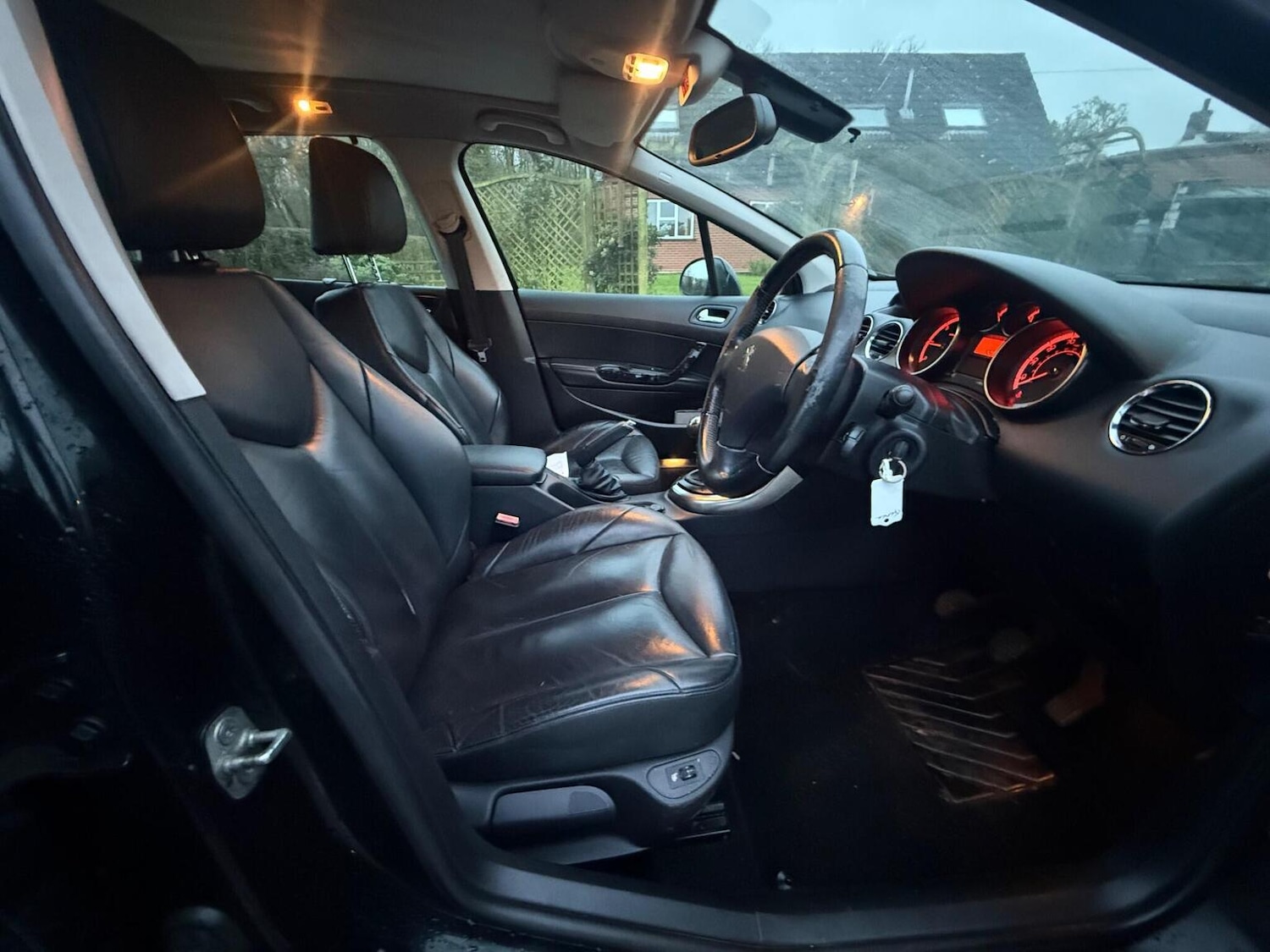 Used Peugeot 308 2011 for sale - 77398364: Photo 43