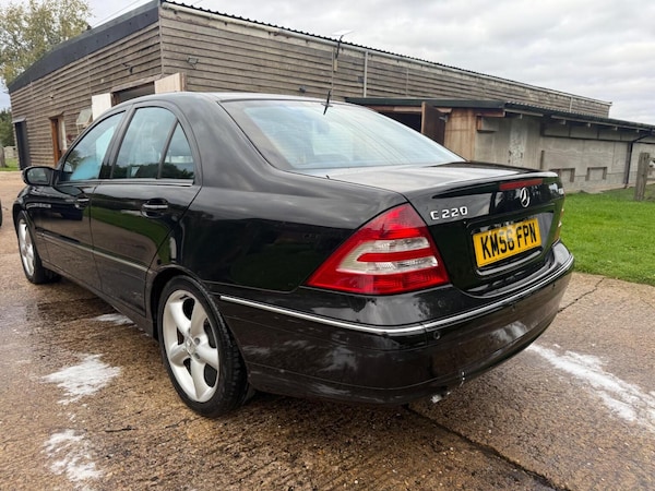Used Mercedes-Benz C-Class 2006 for sale - 76231647: Photo 4