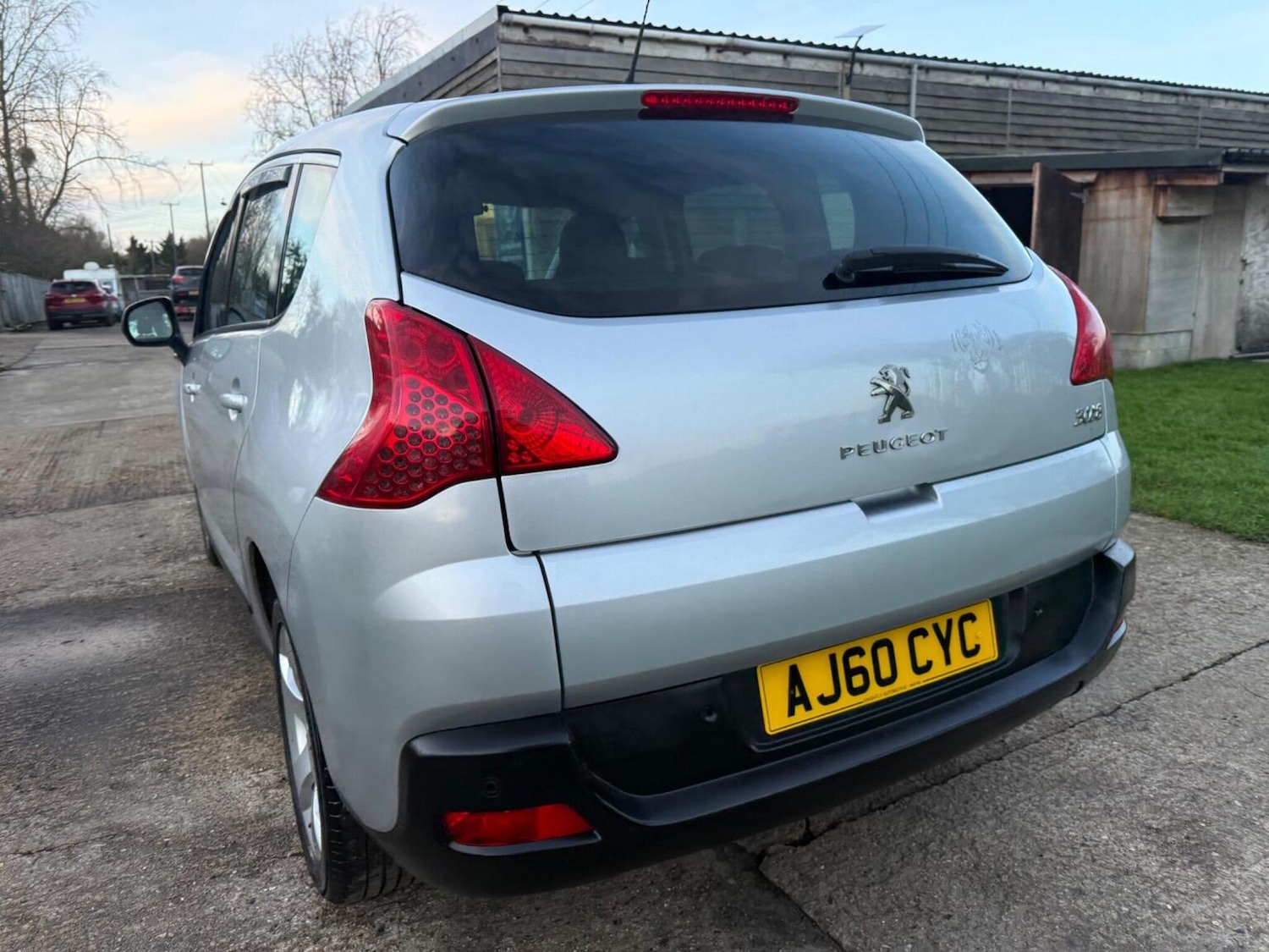 Used Peugeot 3008 2010 for sale - 77314103: Photo 14