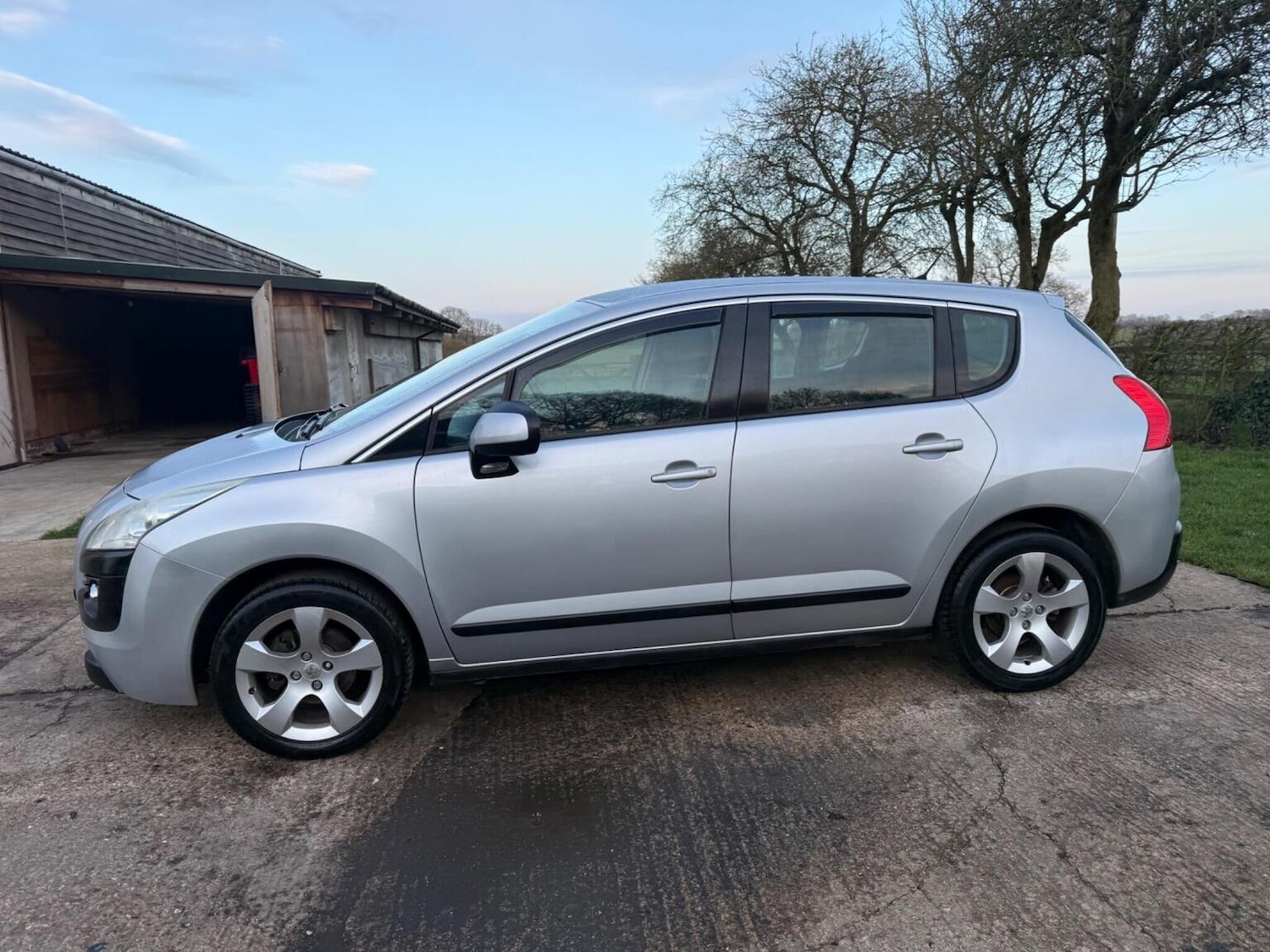 Used Peugeot 3008 2010 for sale - 77314103: Photo 17