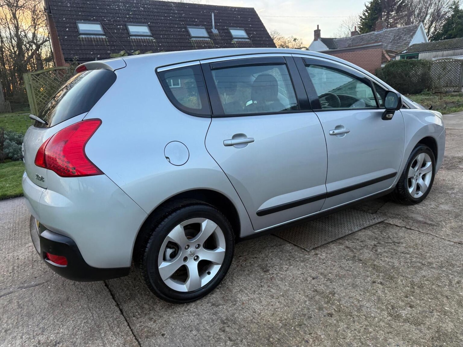 Used Peugeot 3008 2010 for sale - 77314103: Photo 27